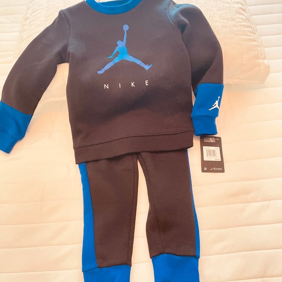 NWT Michael Jordon Sweatsuit Sz: 4t - Picture 1 of 8
